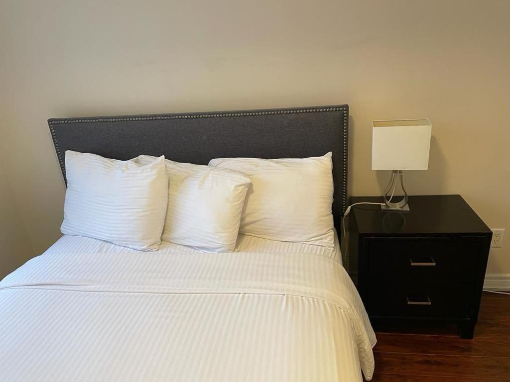 Platinum Suites Furnished Executive Suites Миссиссага Экстерьер фото