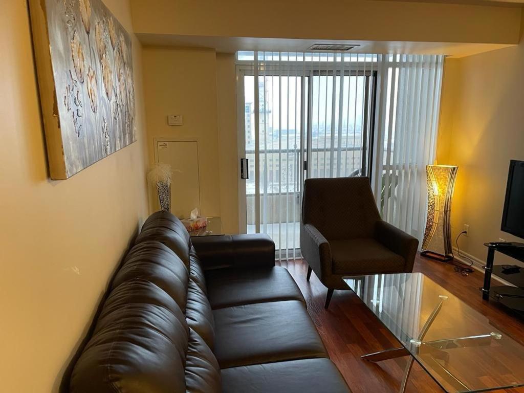 Platinum Suites Furnished Executive Suites Миссиссага Экстерьер фото